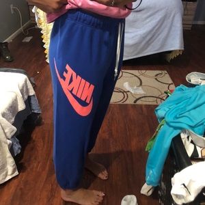 Nike cropped sweatpants